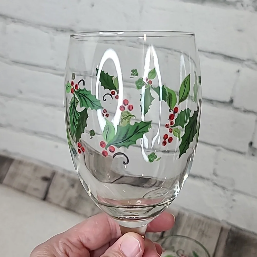 Libbey Vintage Holiday Holly Iced Tea Glass/Goblets Set of 4 (Four) Green/Red